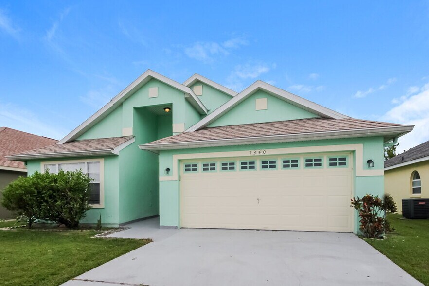 Building Photo - 1340 Sierra Cir