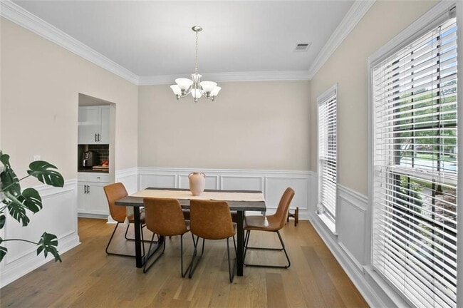 Building Photo - 1000 Great Oaks Dr
