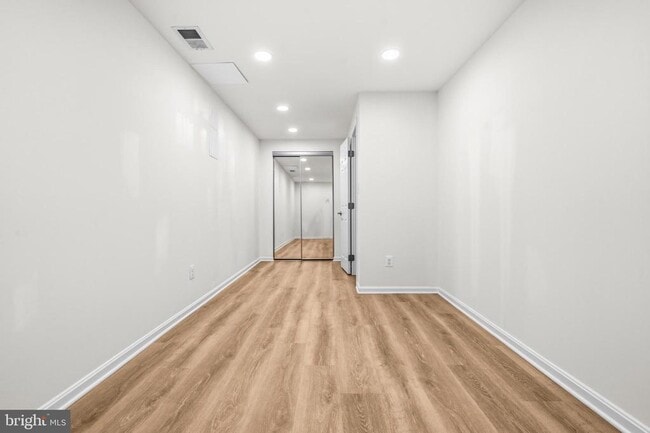 Building Photo - 8931 Park Forest Dr