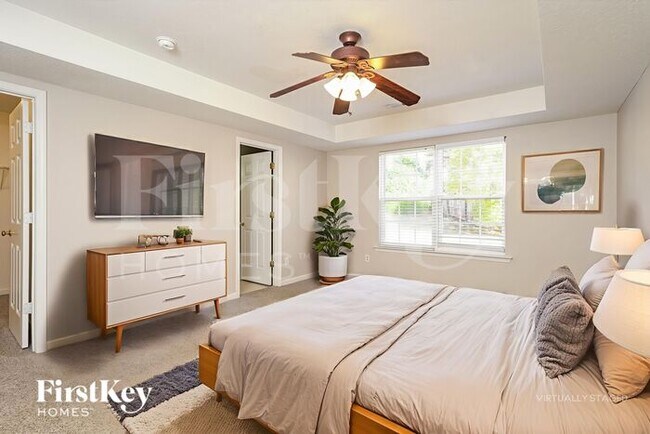 Building Photo - 4145 Crestwood Cir