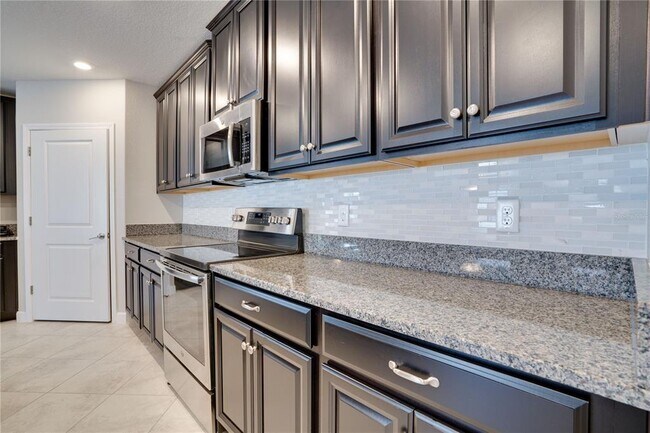 Building Photo - 16844 Whisper Elm St