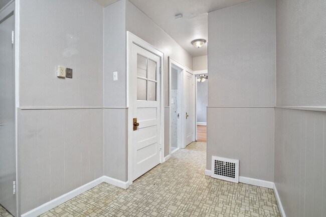 Building Photo - 6271-6273 Odell