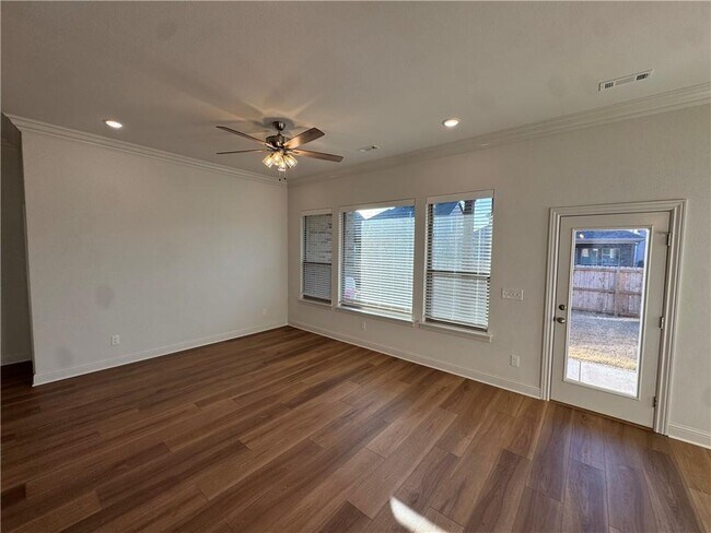 Building Photo - 3004 S 14th St