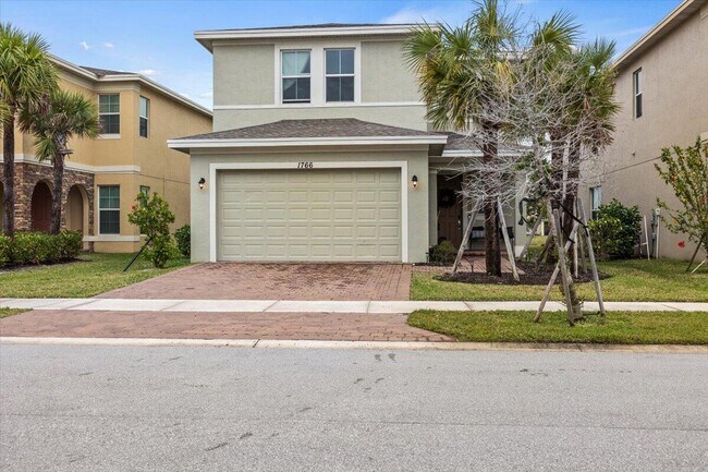 Building Photo - 1766 NW Cataluna Cir