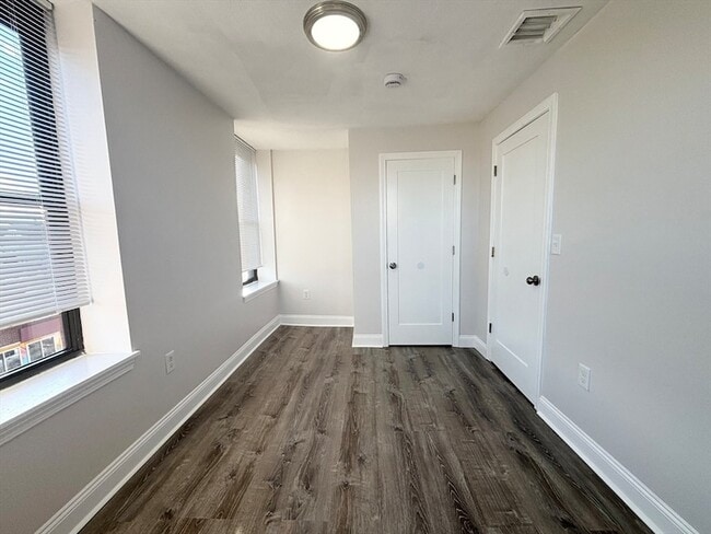 Building Photo - 94 Eastern Ave