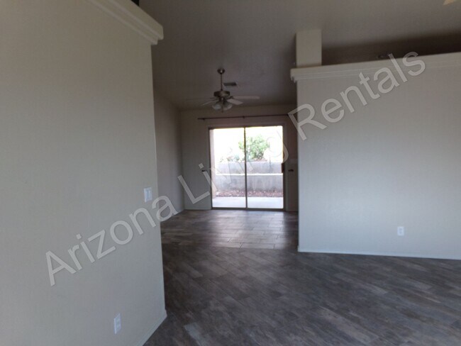 Building Photo - IMMACULATE 3 BEDROOM HOME
