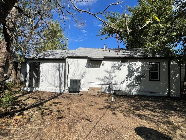 Building Photo - 1304 NW 99th St