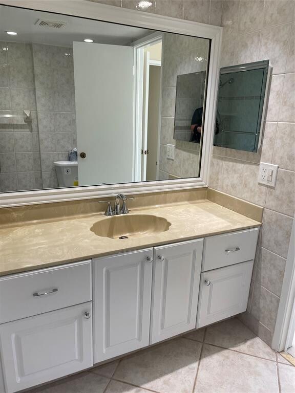 Building Photo - 336 N Birch Rd