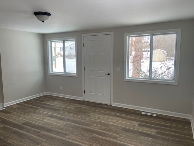 Building Photo - 14 Surry Park Rd