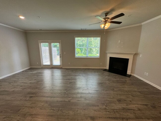 Building Photo - Modern 3/2.5 Townhome in Woodstock- $2,350
