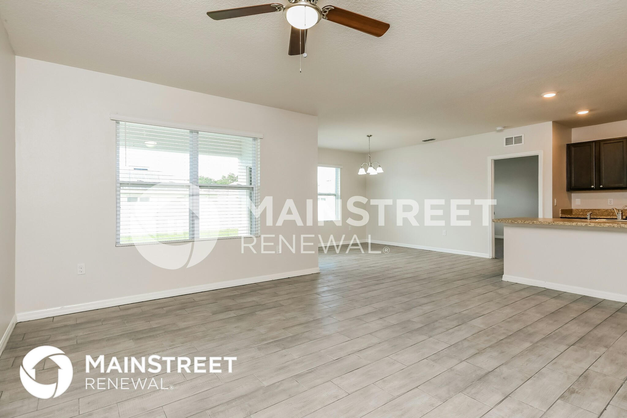 Building Photo - 703 Kindred Ln