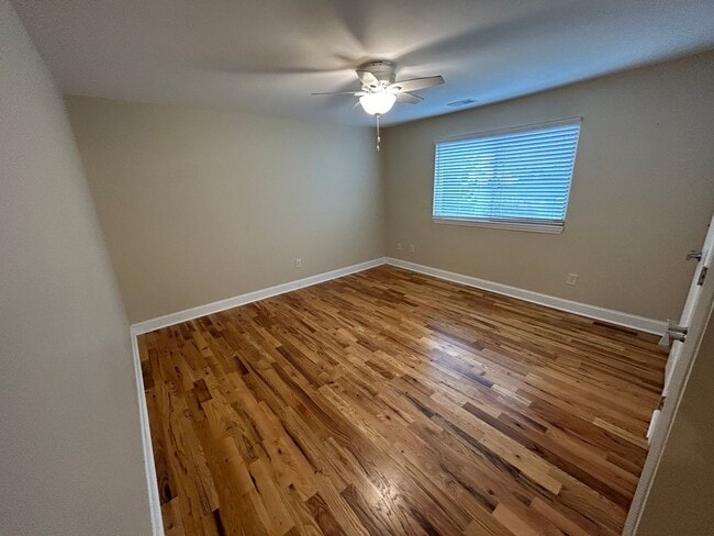 Building Photo - Downtown Morganton 3 Bedroom 2 Bath