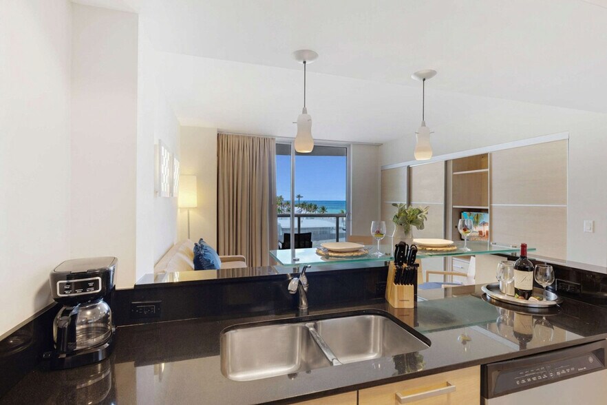 Building Photo - 18683 Collins Ave