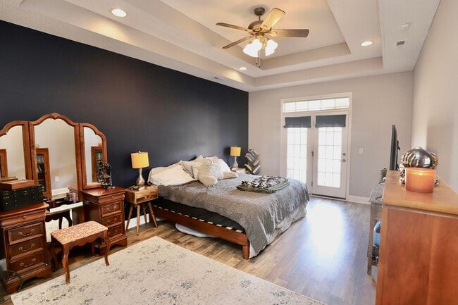 Building Photo - 1855 Beachforest Way