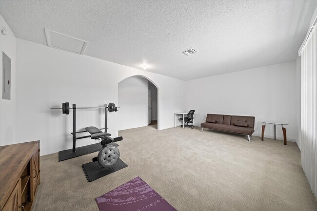 Building Photo - 701 Elmont St NW