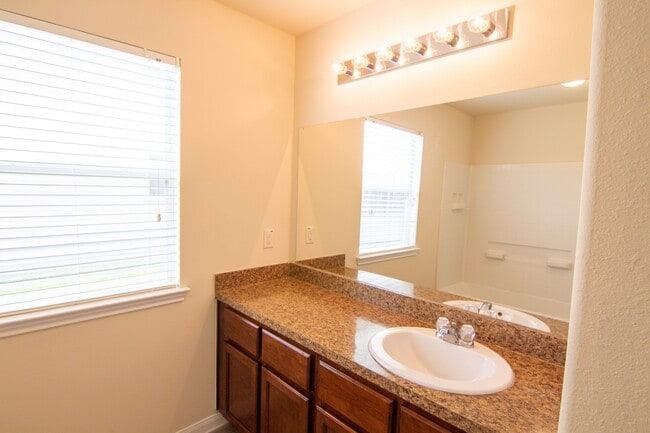 Building Photo - 13011 Baileys Run