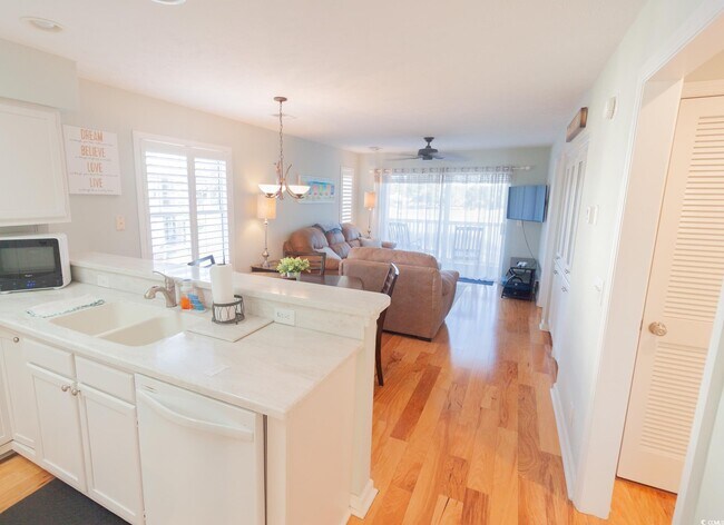 Building Photo - 697 Tupelo Ln