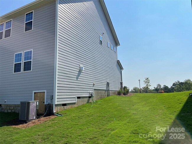 Building Photo - 17618 Snug Harbor Rd