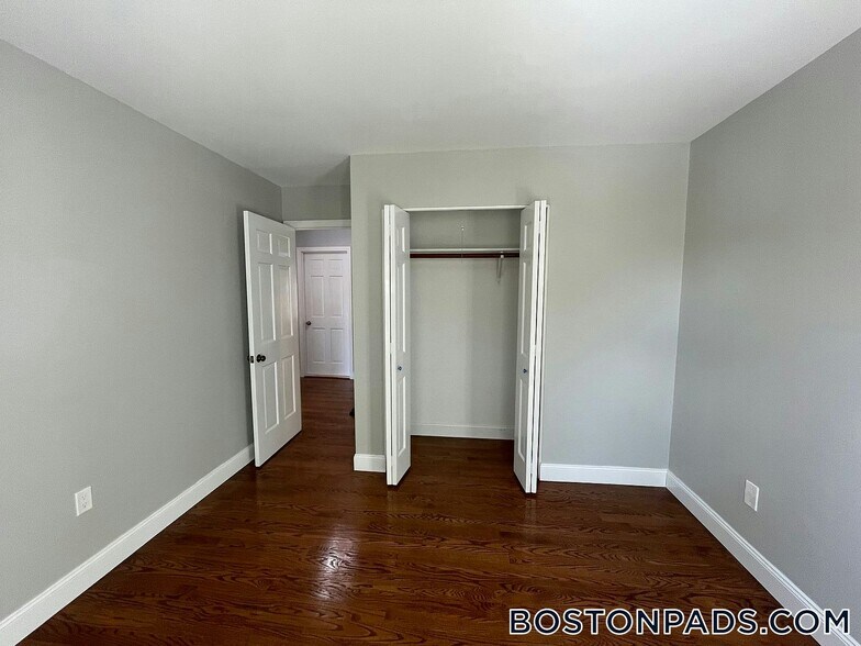 Building Photo - 20 Drummer Boy Way