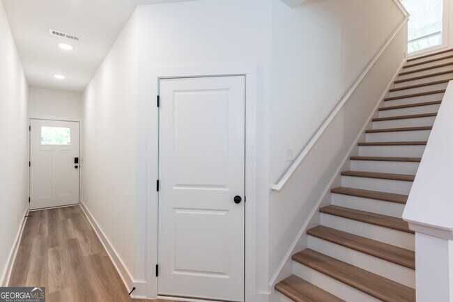 Building Photo - 3140 Marbella Cir