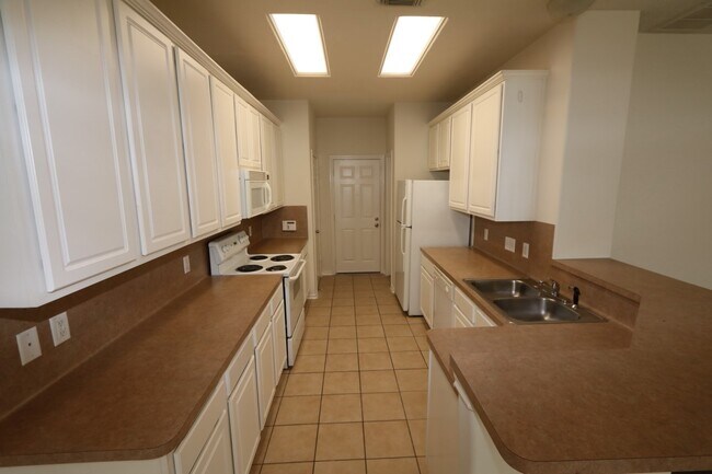 Building Photo - 14418 Fairbuff Ln