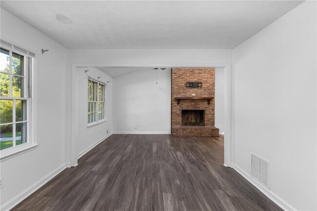 Building Photo - 1285 Coronada Dr