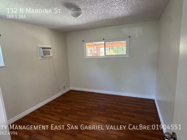 Building Photo - 132 N Mardina St