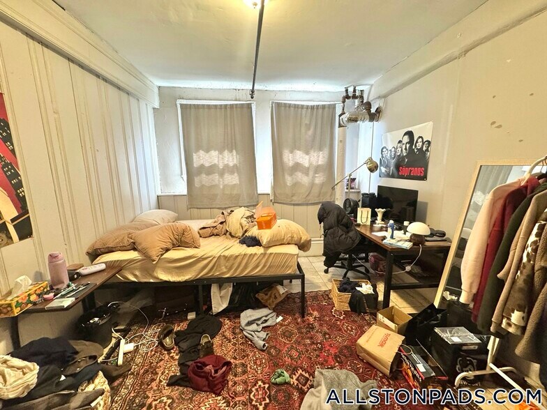 Building Photo - 1056 Commonwealth Ave