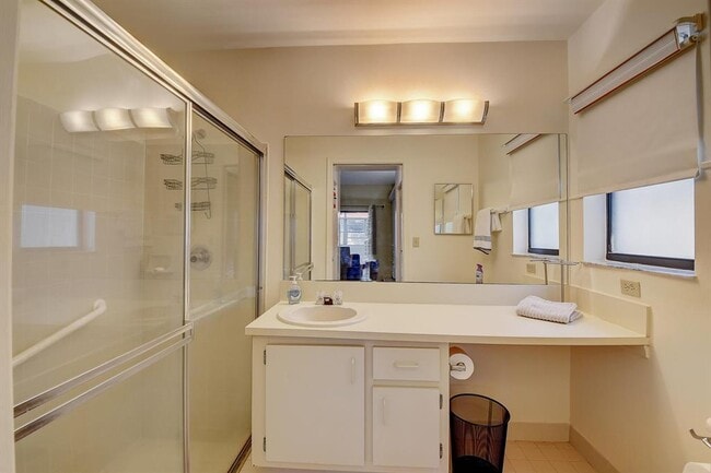 Building Photo - 9565 El Clair Ranch Rd