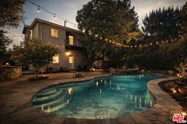 Building Photo - 4837 Gentry Ave