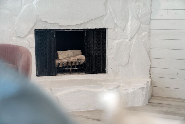 Building Photo - 555 S Gulf Dr