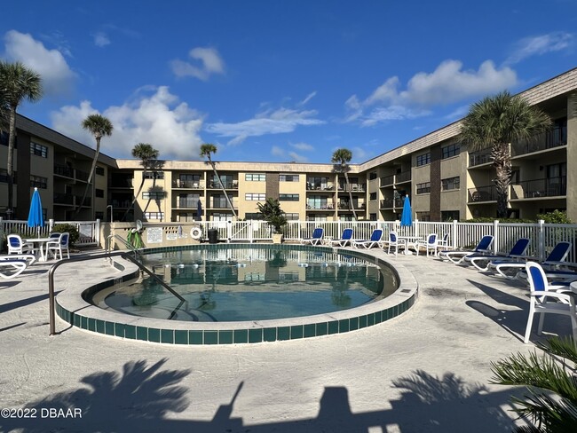 Building Photo - 2100 Ocean Shore Blvd