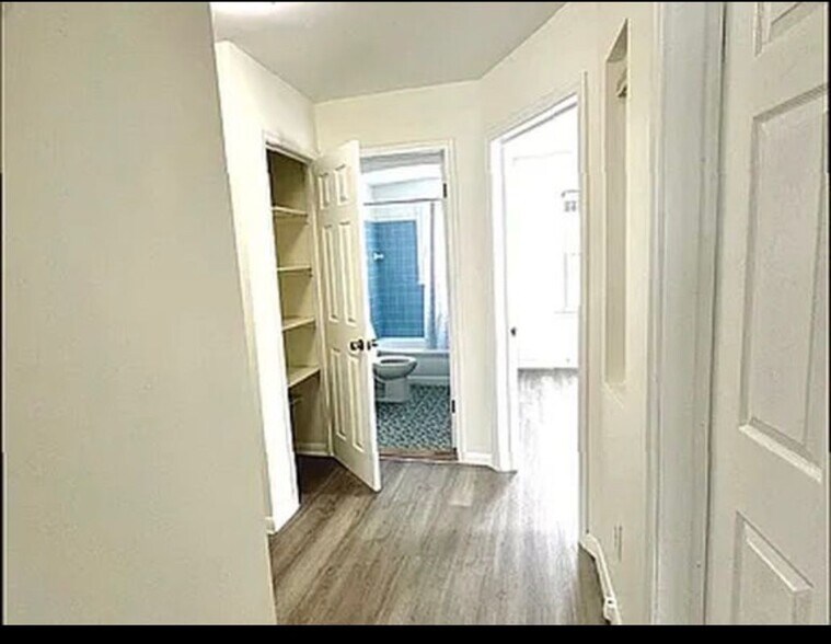 Building Photo - 21337 Audette St