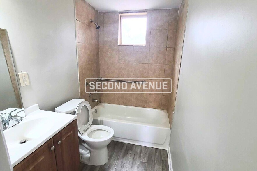 Building Photo - 5403 Wesley Dr