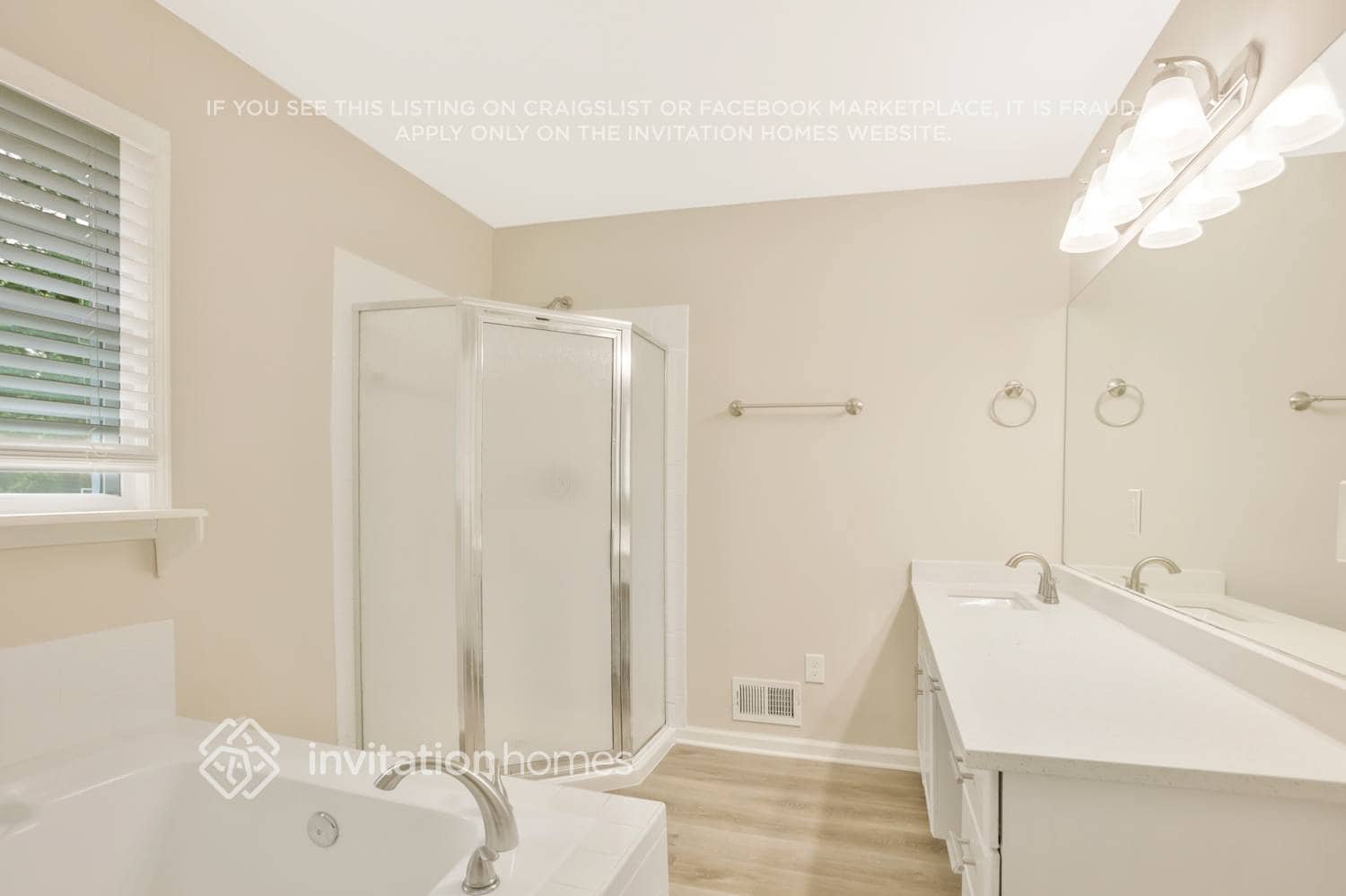 Building Photo - 133 Rosewood Dr