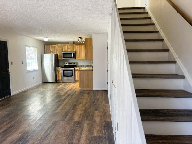 Building Photo - 3300 Madison Ave