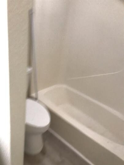 Building Photo - 872 Deerwood Ln