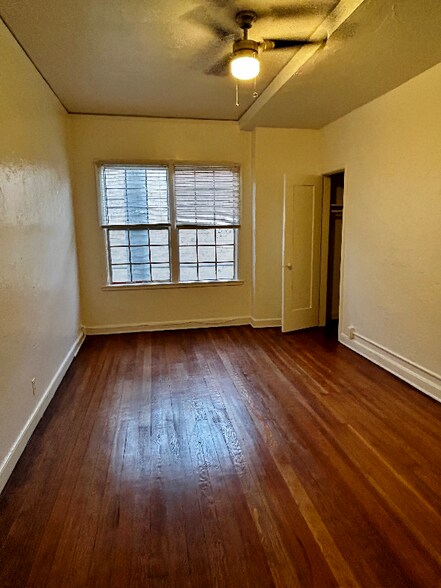 Building Photo - 1523 N McCadden Pl