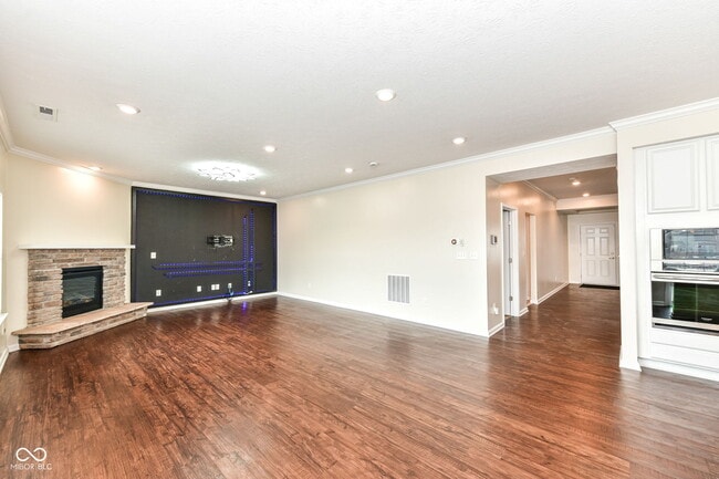 Building Photo - 5825 Sheffield Ln