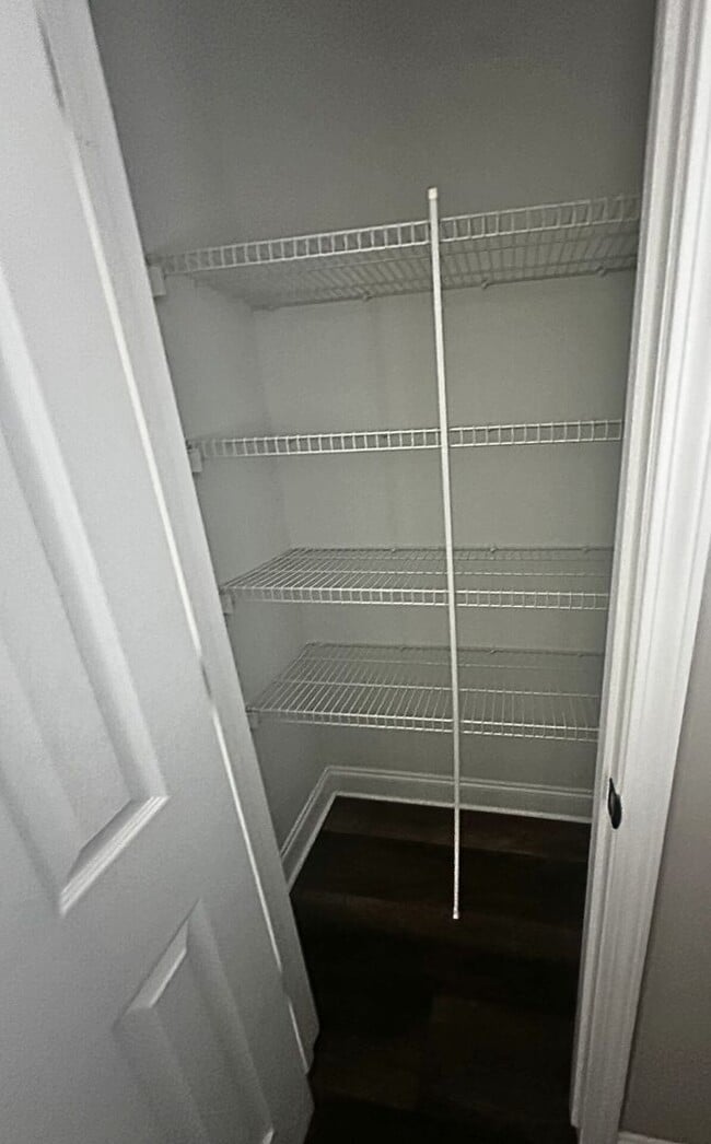 Building Photo - Traditional Neighborhood Living with Luxury