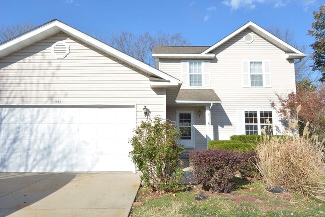 Primary Photo - 811 Oxford Dr