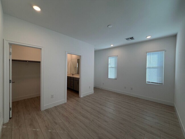 Building Photo - Stunning Build! Upgraded 3-Bed Home w/ 3-C...