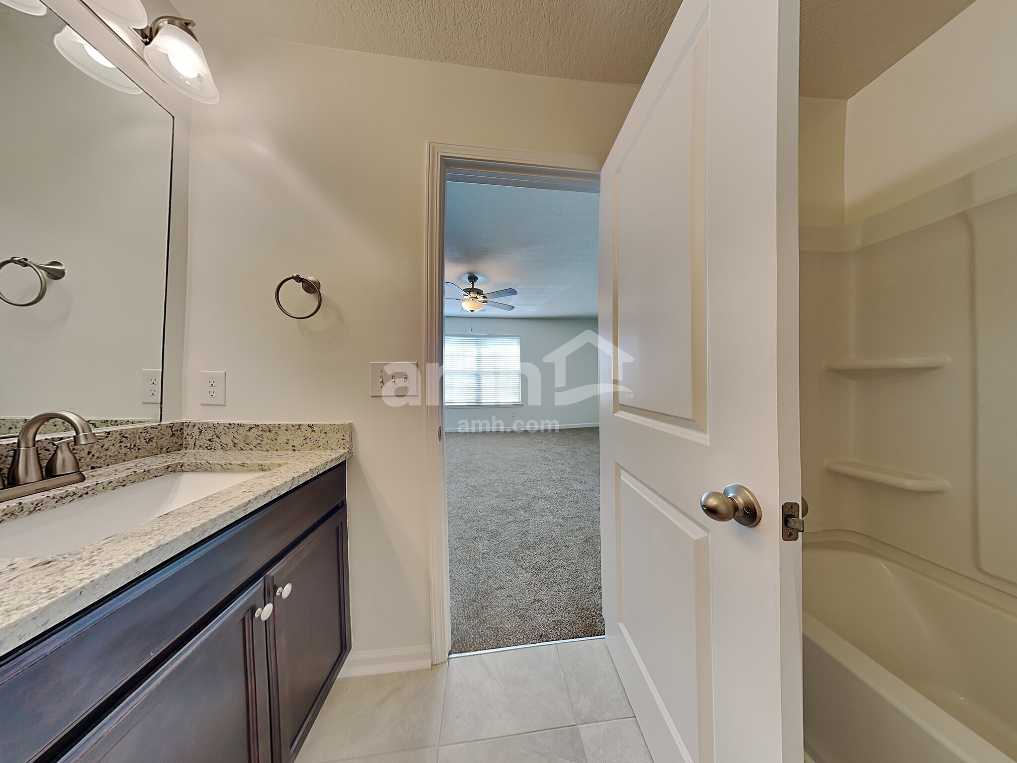 Building Photo - 2578 Cottonwood Dr