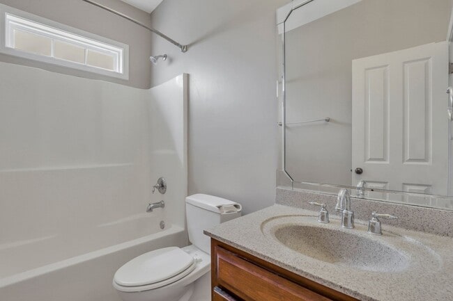 Building Photo - 1821 Old Carriage Trail