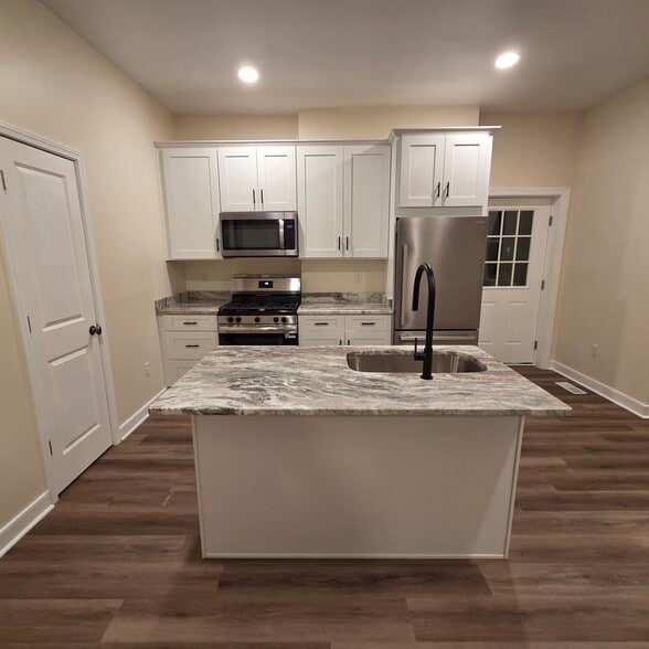 Fully renovated Kitchen - 2503 North Ave
