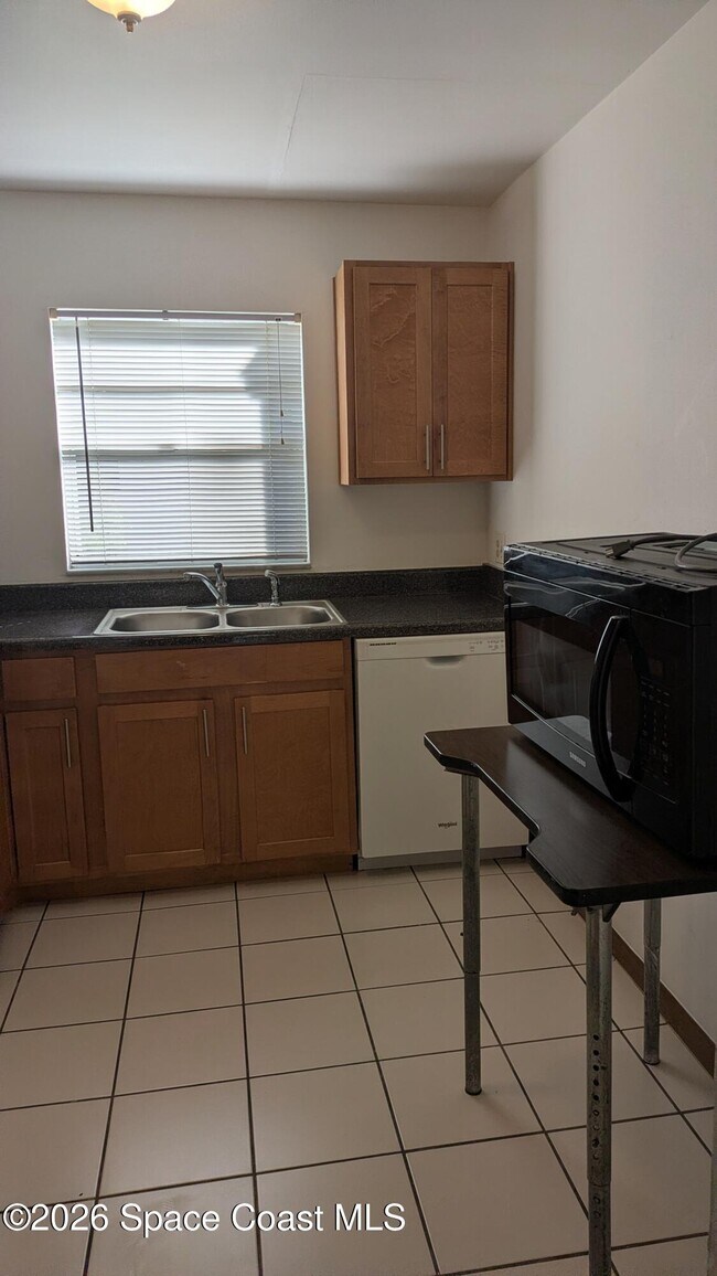 Building Photo - 1514 Clearlake Rd