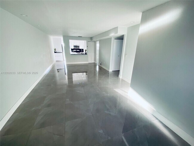 Building Photo - 199 SW 12th Ave