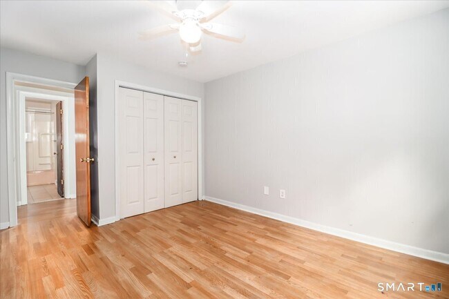 Building Photo - 96 Belair Dr