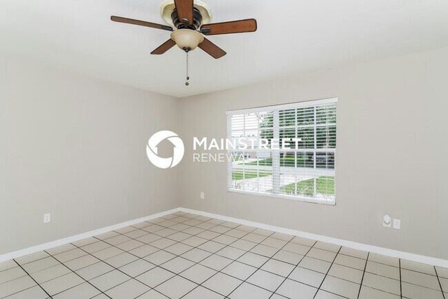 Building Photo - 2 Bedroom Pet-Friendly Home in North Port, FL with Main Street Renewal