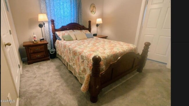 Building Photo - Maryville 37804 - 3 bedroom, 1.5 bath home - Call Troy Adams  865-233-6949